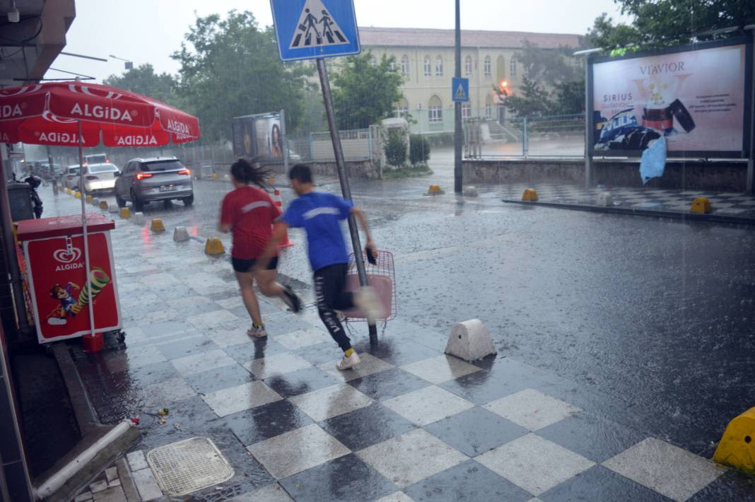 Trakya'da sağanak etkili oluyor - Resim: 12